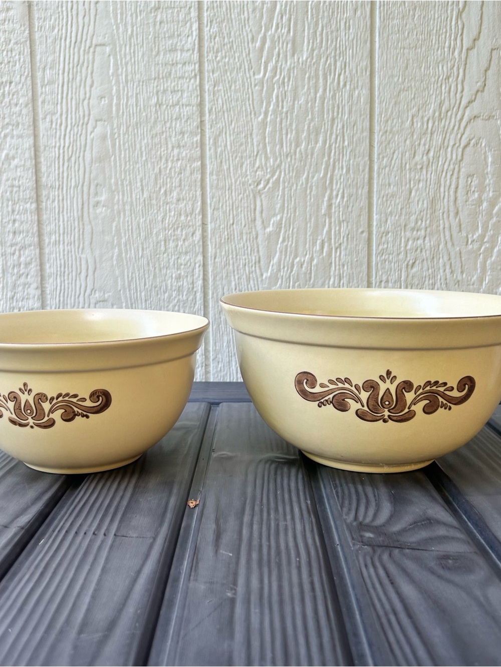Set of 2 Pfaltzgraff Village Mixing Bowls 2 & 3 QT